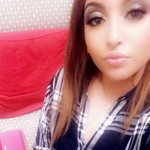 Meet your Posher, Adriana